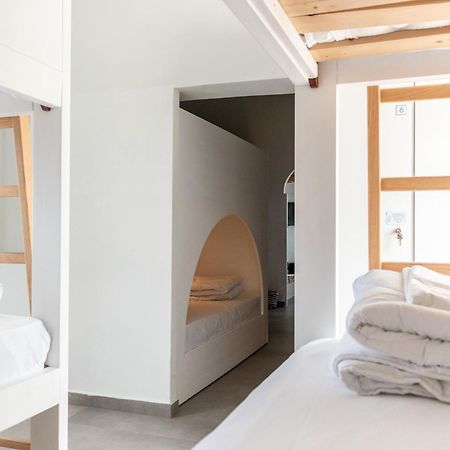 Central Hostel Oia Ngoại thất bức ảnh