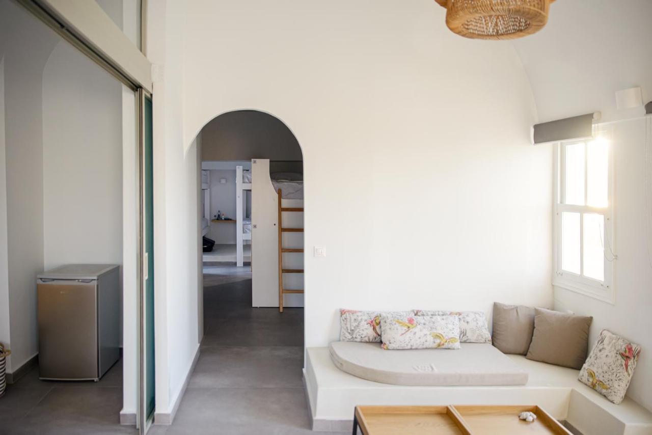 Central Hostel Oia Ngoại thất bức ảnh
