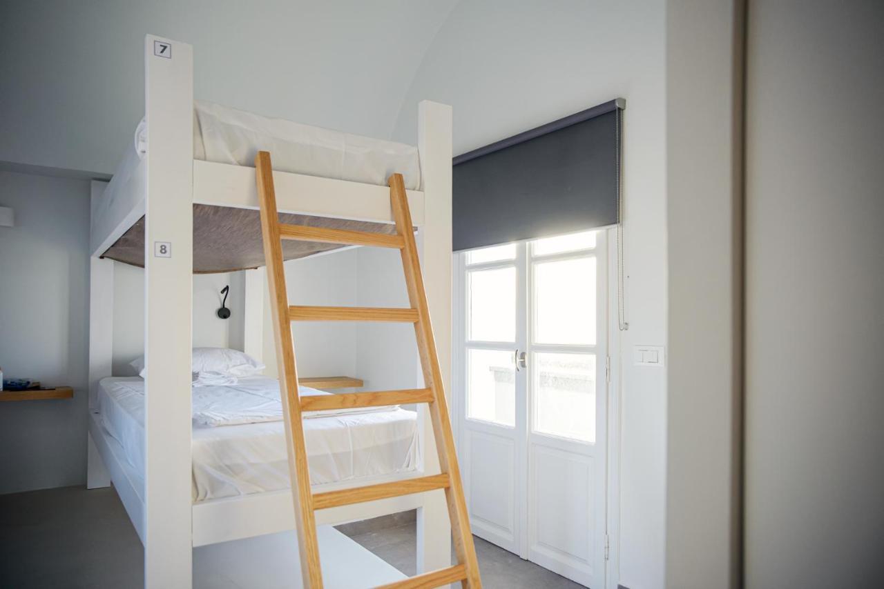 Central Hostel Oia Ngoại thất bức ảnh