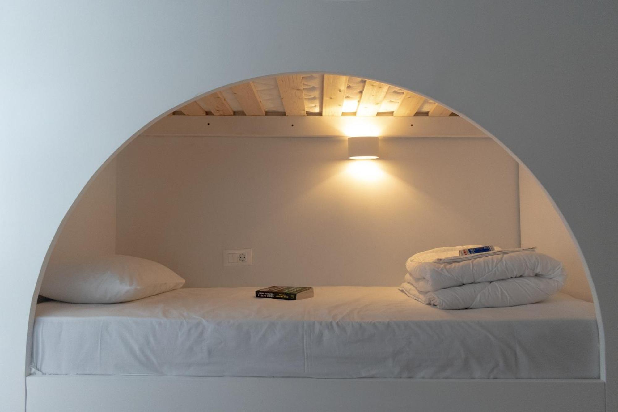 Central Hostel Oia Ngoại thất bức ảnh