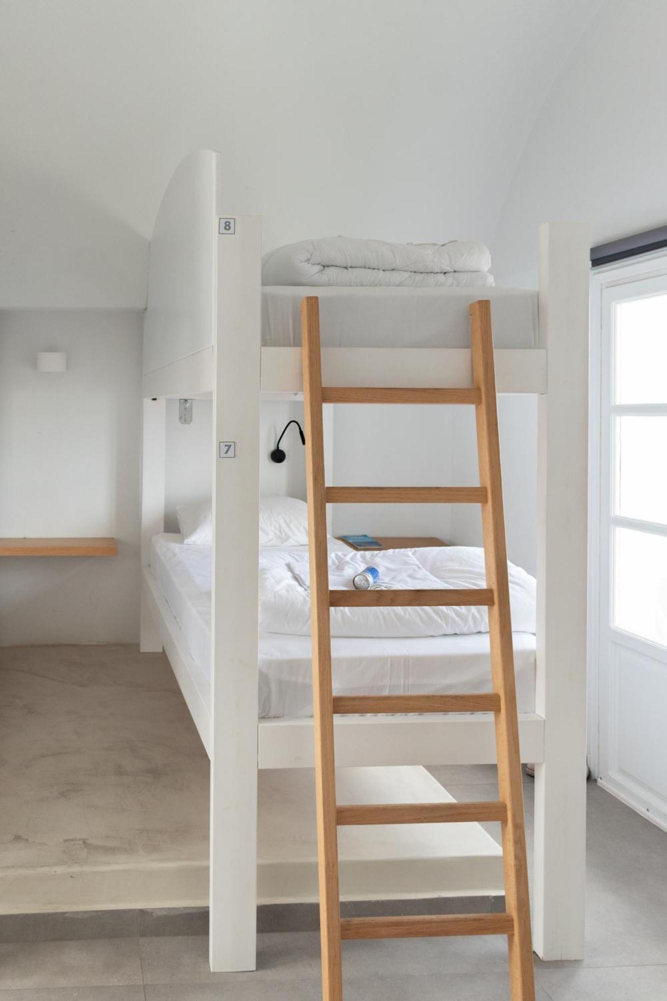 Central Hostel Oia Ngoại thất bức ảnh